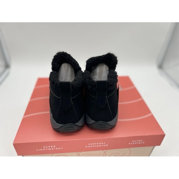 Easy Spirit Women's Size 8.5 M Seerunna Black Faux Suede Zip Ankle Boots - Picture 5 of 6